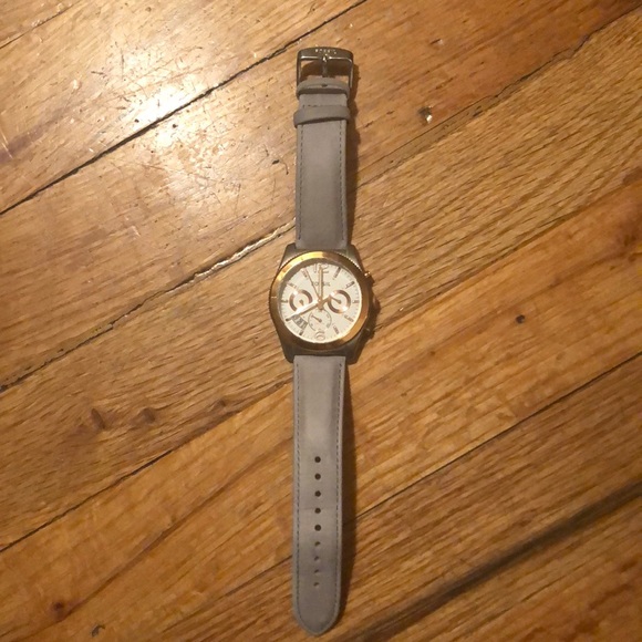 NEW Women’s Rose Gold Fossil Watch - Picture 3 of 6